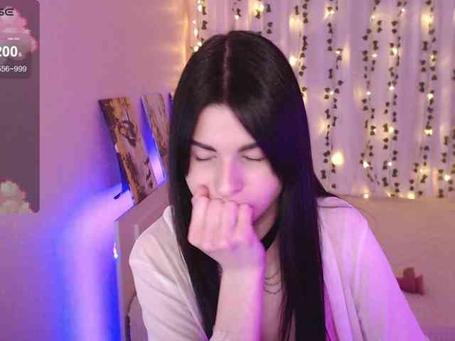 Stephanie-Diaz Stephanie-Diaz