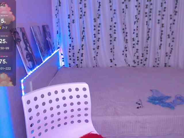 Stephanie-Diaz Stephanie-Diaz