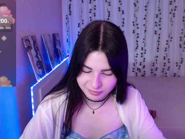 Stephanie-Diaz Stephanie-Diaz