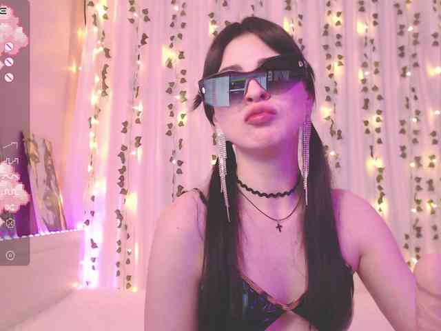 Stephanie-Diaz Stephanie-Diaz