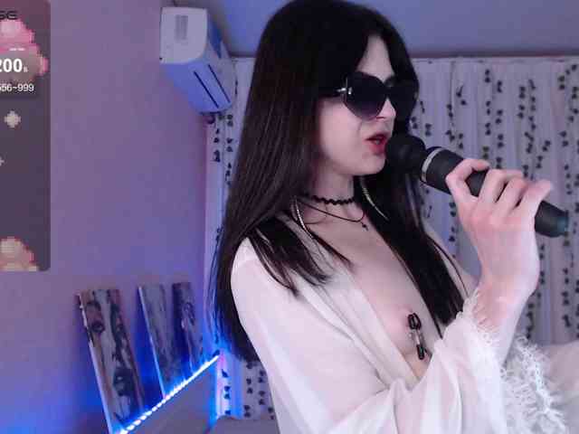 Stephanie-Diaz Stephanie-Diaz