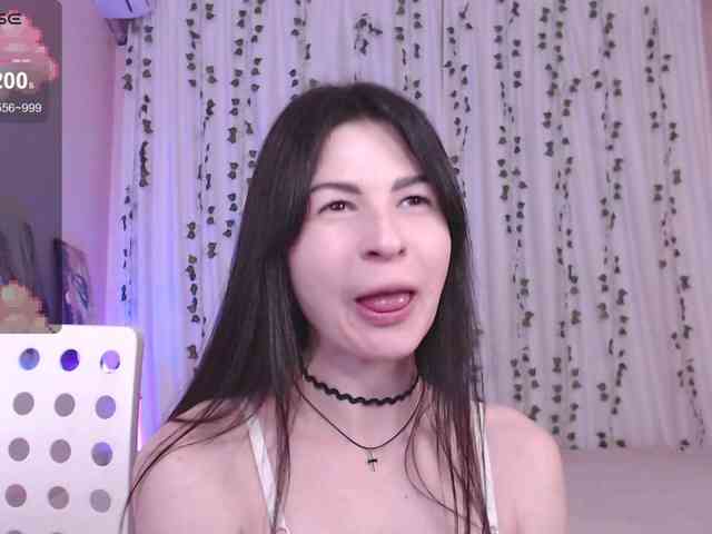 Stephanie-Diaz Stephanie-Diaz