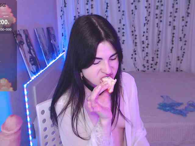 Stephanie-Diaz Stephanie-Diaz