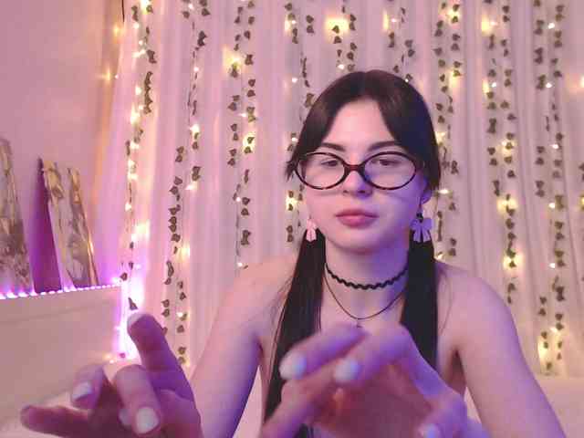 Stephanie-Diaz Stephanie-Diaz