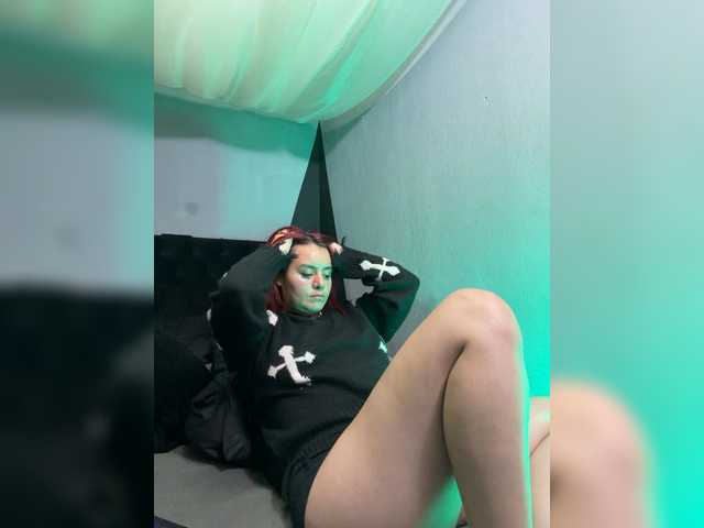 Sophie-storm's BongaCams show and profile