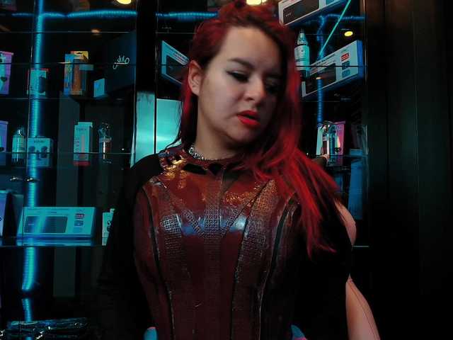 Sophie-storm's BongaCams show and profile