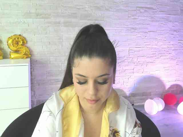 BellaNoire Live Webcam on BongaCams