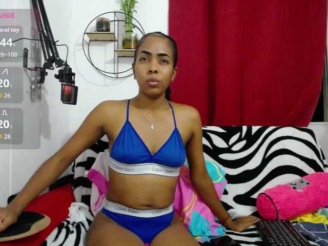 JESSY-SMITH23's BongaCams show and profile