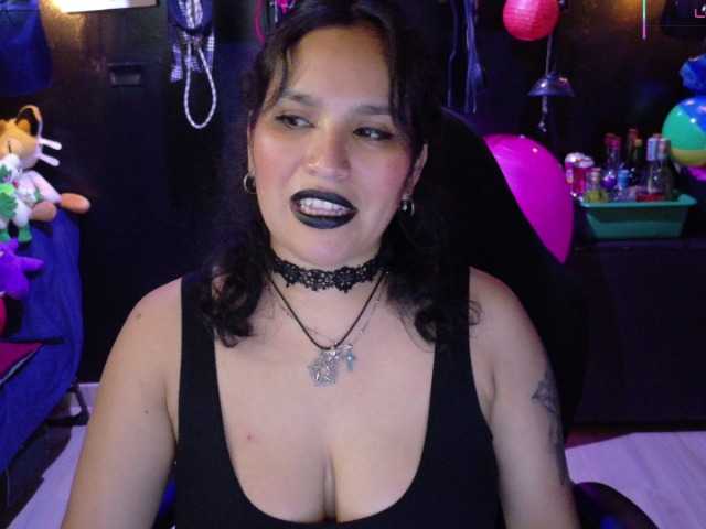 Kureijihentai webcam