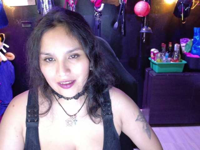 Kureijihentai's BongaCams show and profile