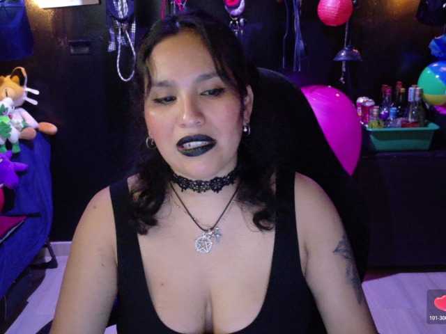 Kureijihentai's BongaCams show and profile