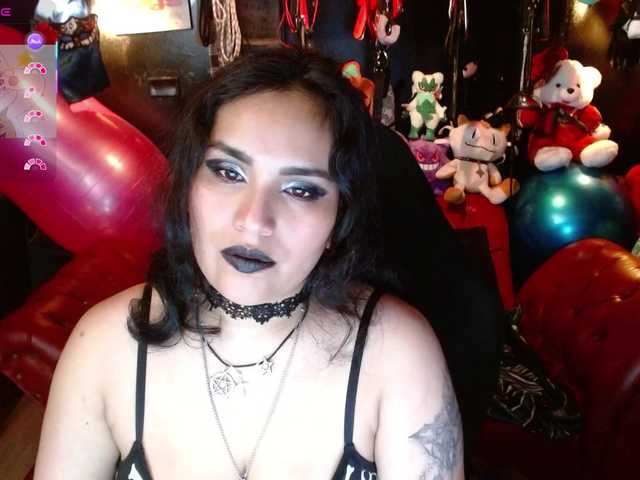 Kureijihentai's BongaCams show and profile