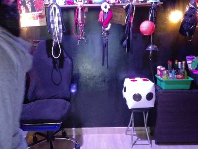 Kureijihentai's BongaCams show and profile