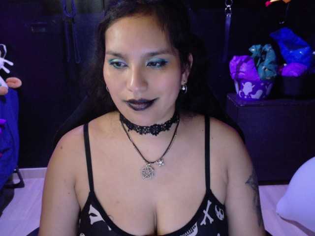 Kureijihentai's BongaCams show and profile