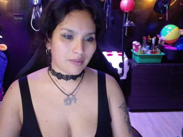 Kureijihentai's BongaCams show and profile