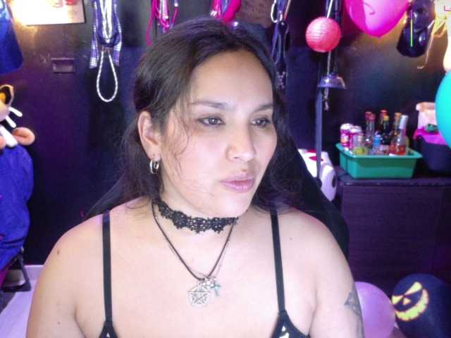 Kureijihentai's BongaCams show and profile