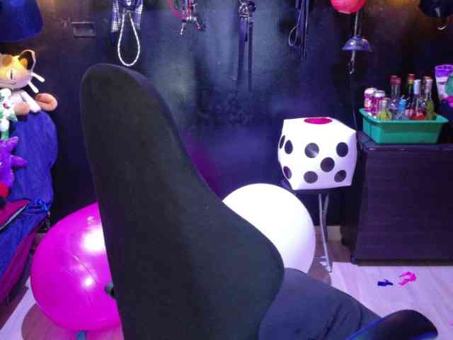 Kureijihentai webcam