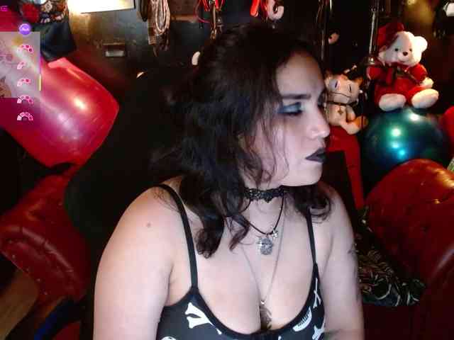 Kureijihentai webcam