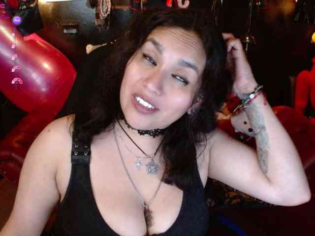 Kureijihentai webcam