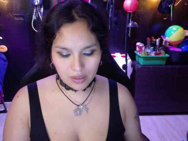 Kureijihentai webcam