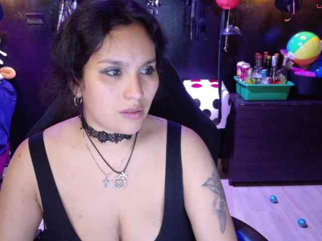 Kureijihentai webcam