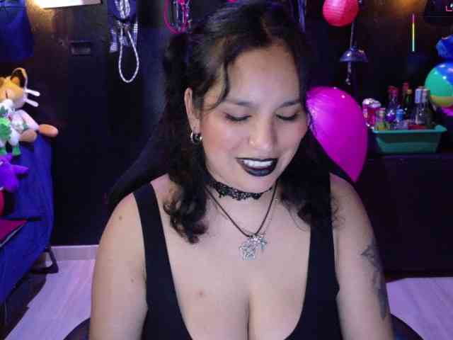 Kureijihentai webcam