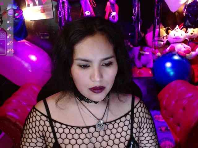 Kureijihentai webcam