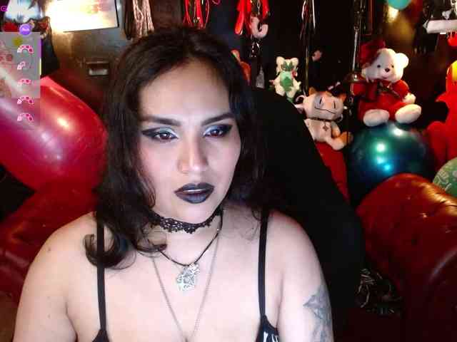 Kureijihentai webcam