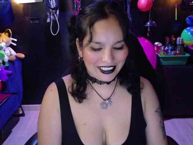 Kureijihentai webcam