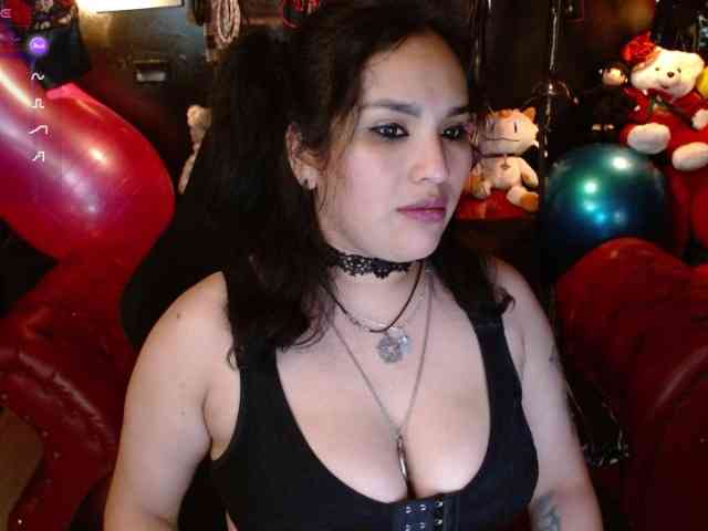 Kureijihentai webcam