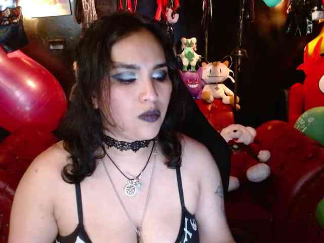 Kureijihentai webcam