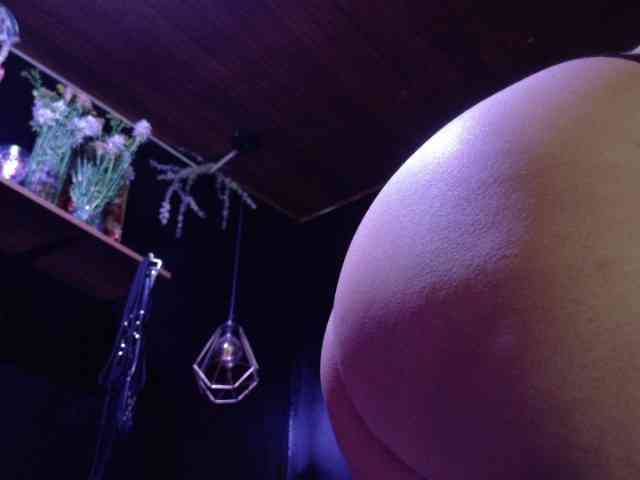 Kureijihentai webcam