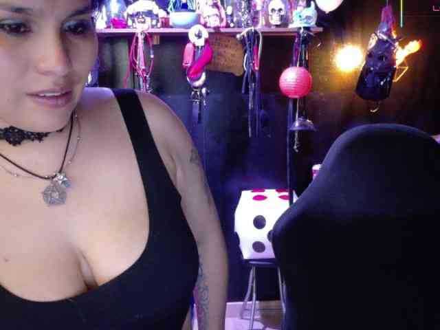 Kureijihentai webcam