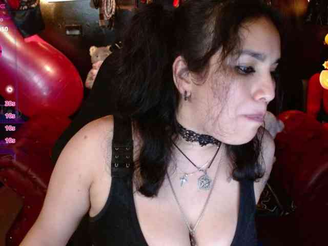 Kureijihentai webcam