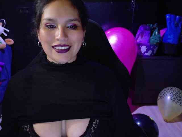 Kureijihentai webcam