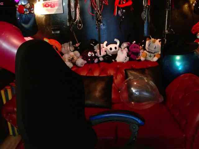 Kureijihentai webcam