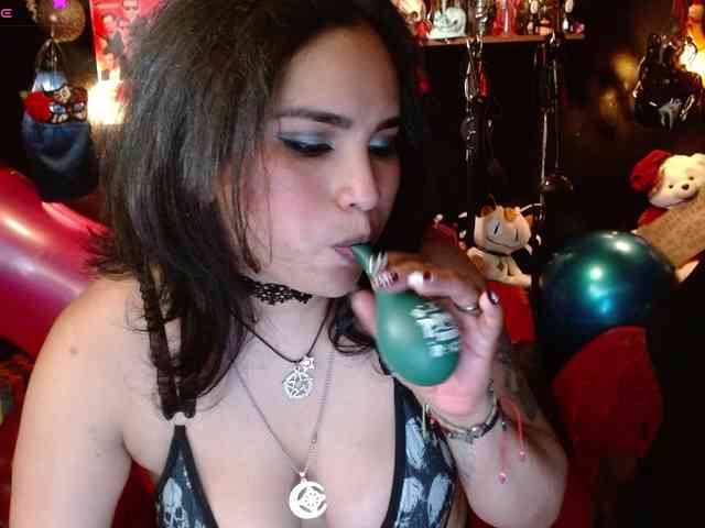 Kureijihentai webcam