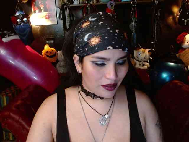 Kureijihentai webcam