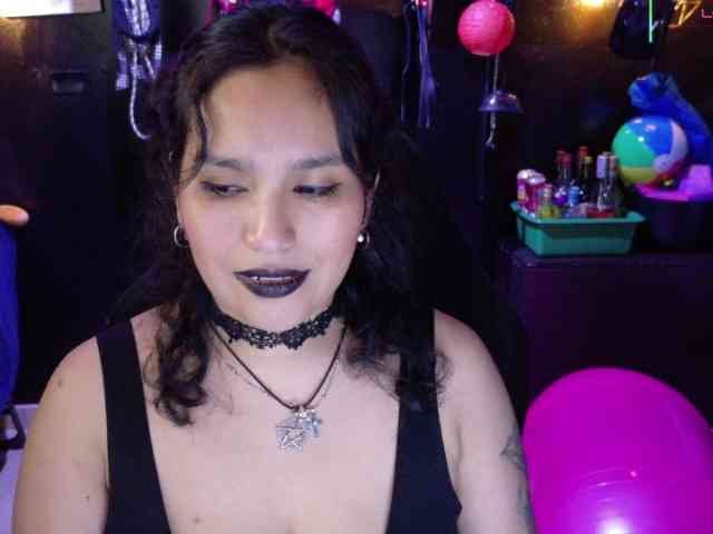 Kureijihentai webcam