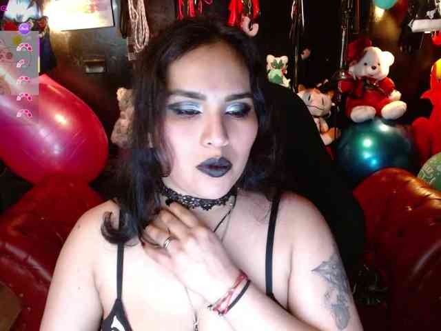 Kureijihentai webcam