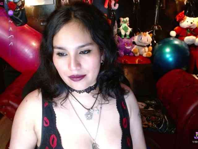 Kureijihentai webcam