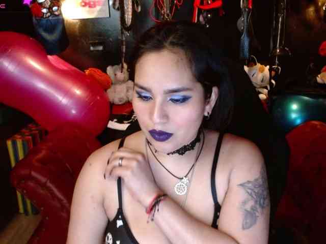 Kureijihentai webcam