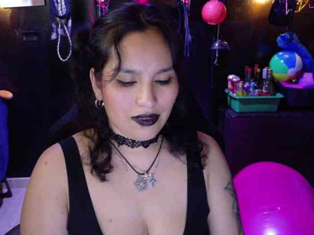 Kureijihentai webcam