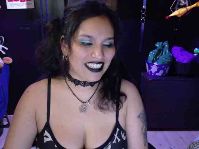 Kureijihentai webcam