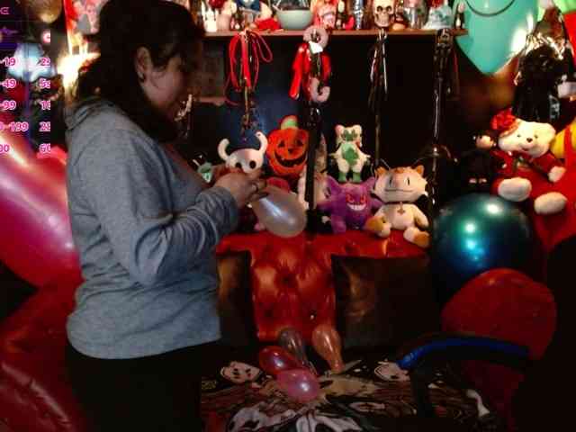 Kureijihentai webcam