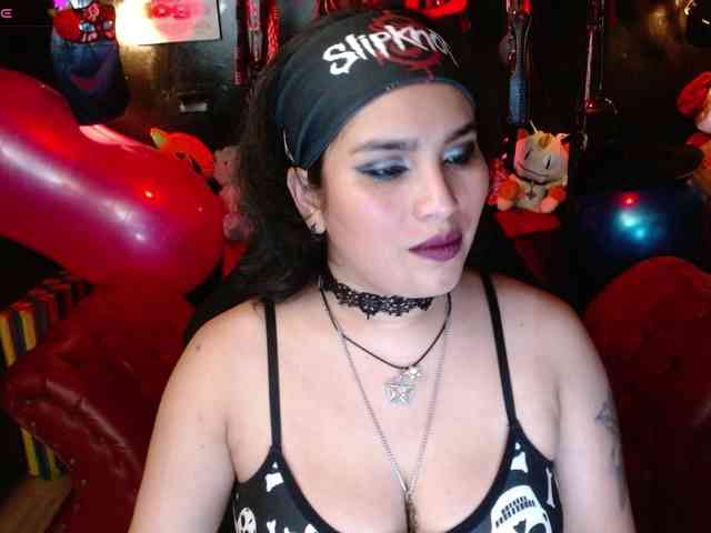 Kureijihentai webcam