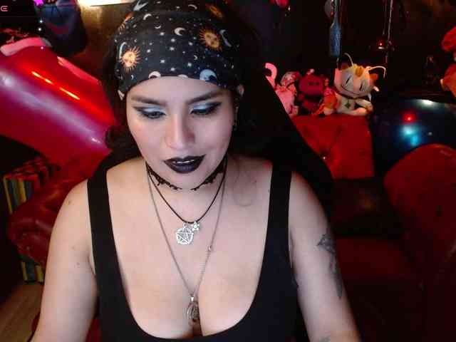 Kureijihentai webcam