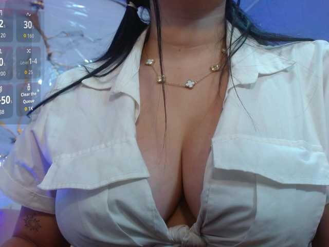 Candyy-tay1's BongaCams show and profile