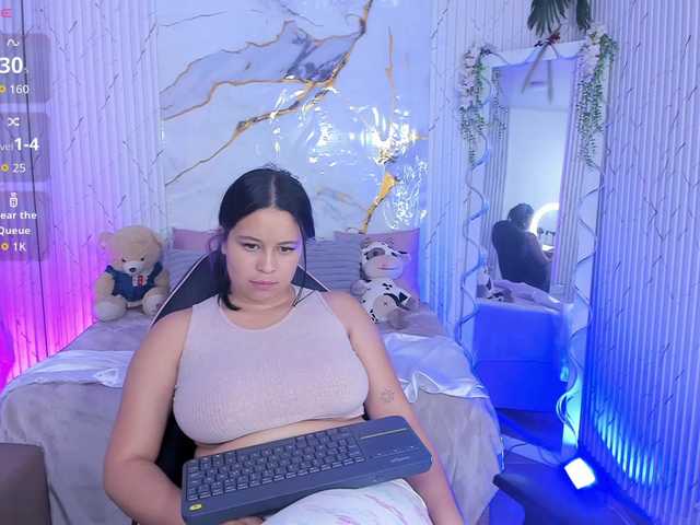 Candyy-tay1's BongaCams show and profile