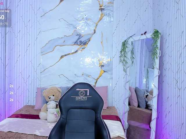 Candyy-tay1's BongaCams show and profile